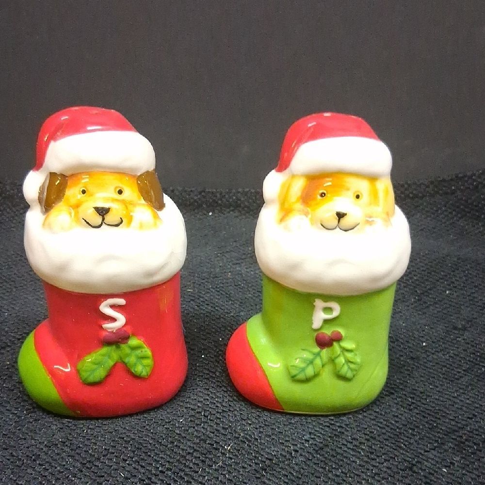 Adorable vintage holiday puppy salt and pepper‎ set